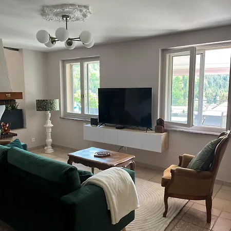 Holiday home Chantefeuille Maison