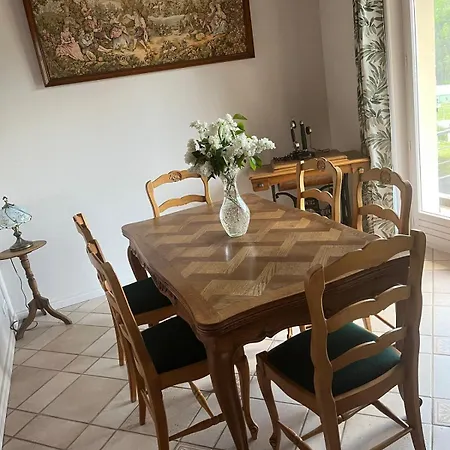 Holiday home Chantefeuille Maison *